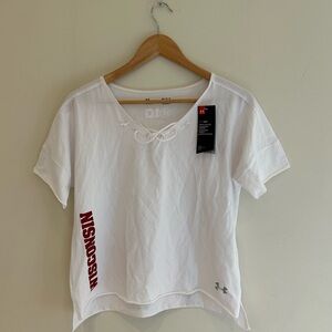 NWT Under Armour Wisconsin Badger White Athletic Front-Tie Top size M